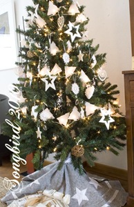 [Christmas Tree Skirt 1[3].jpg]