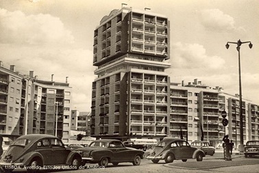 b100