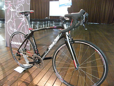 2011年 GIANT DEFY & OCR - サイド商会 鴻巣店 GIANT OCR 2011 フレーム＆フォークセット 追加画像