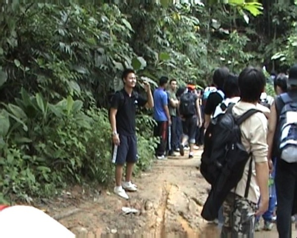 [hiking1[4].jpg]
