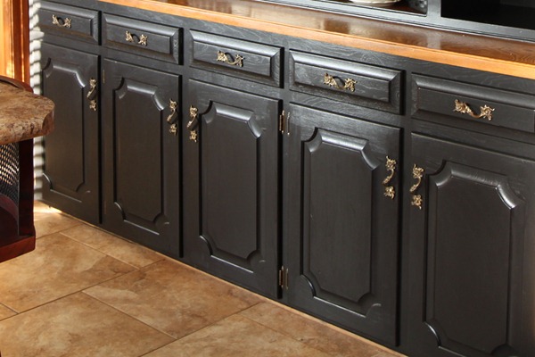 paintedblackcabinets1 paintedblackcabinets1