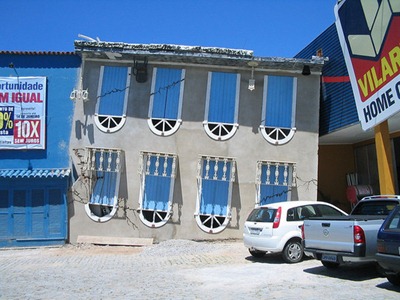 Upside Down House, Rio