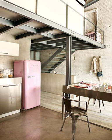 [Loft med rosa accenter 1.jpg]
