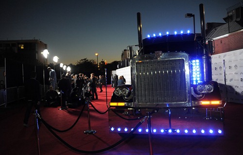 HOLLYWOOD, CA - MAY 11: A general view of arrivals at the 2011 Maxim Hot 100 Party with New Era, Miller Lite, 2(x)ist and Silver Jeans Co. held at Eden on May 11, 2011 in Hollywood, California. (Photo by John Shearer/Getty Images For MAXIM)