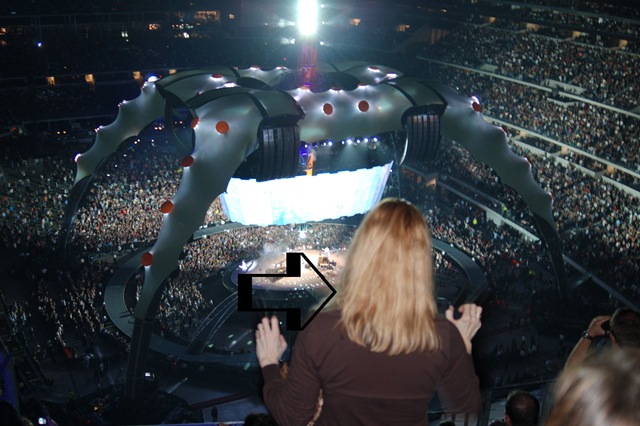[U2 concert-9[2].jpg]
