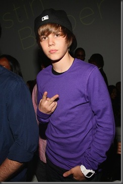 1289578990-justin-bieber