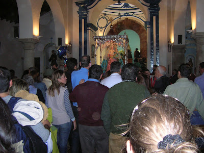 Otra foto en el que se aprecia el interior de la ermita de la Virgen de Luna, el 27 de enero de 2008, día de la Romería. Foto: POZOBLANCO NEWS, la actualidad y las noticias de Pozoblanco. www.pozoblanconews.blogspot.com