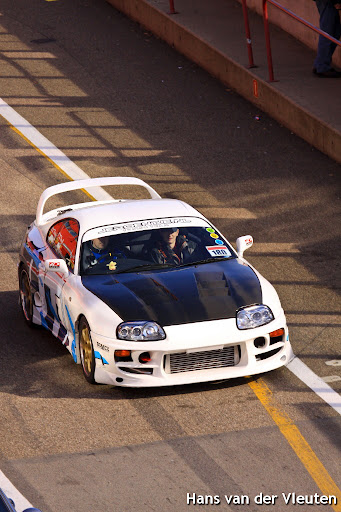 [img width=341 height=512]http://lh6.ggpht.com/_GYGa2IjI-Dc/SviOUpy3glI/AAAAAAAAbko/CC8pazyRoUI/s512/vroem09_285.jpg[/img]