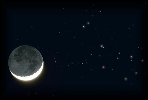 A Lua e as Pl�iades