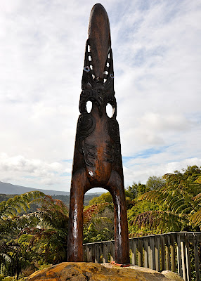 wood carving at start of trail in Waimangu Volcanic Valley