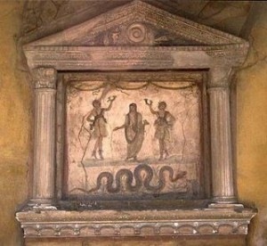 [lares-e-genius-pompeia-300x276[15].jpg]