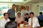 lunch_mkti112704a.jpg