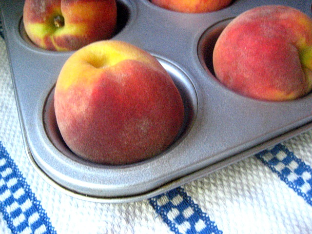 [peach muffins[5].jpg]