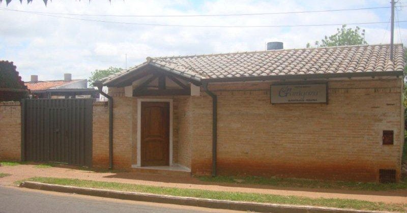 CASAS: *CASA, zona Salemma km. 9 - San Lorenzo. (cód. 001)