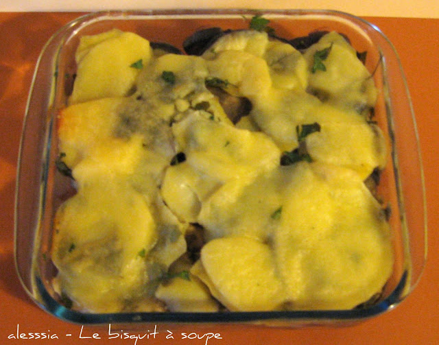 Pasticcio di patate, melanzane e scamorza Pasticcio di patate, melanzane e scamorza