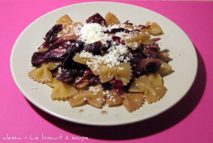 Farfalle radicchio e parmigiano Farfalle radicchio e parmigiano