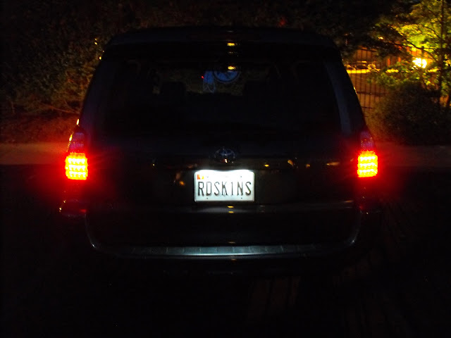 t4r_license_led_night.JPG