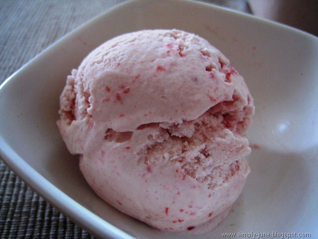 [StrawberryIcecream1[3].jpg]