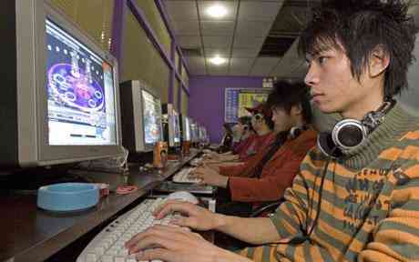 Chinese internet cafeteria - Microsoft blacks out Chinese computers 