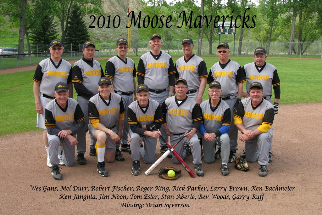 [2010 Slo Pitch Activity Photos Moose 003F[6].jpg]