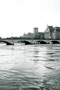 Limmat mit Accenture-Zentrale (Foto: Hyatt Zürich) Quai_Bridge.jpg