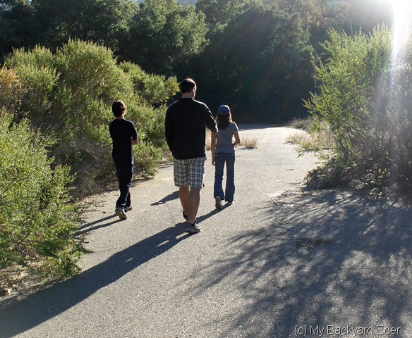 [thanksgiving hike 080[6].jpg]