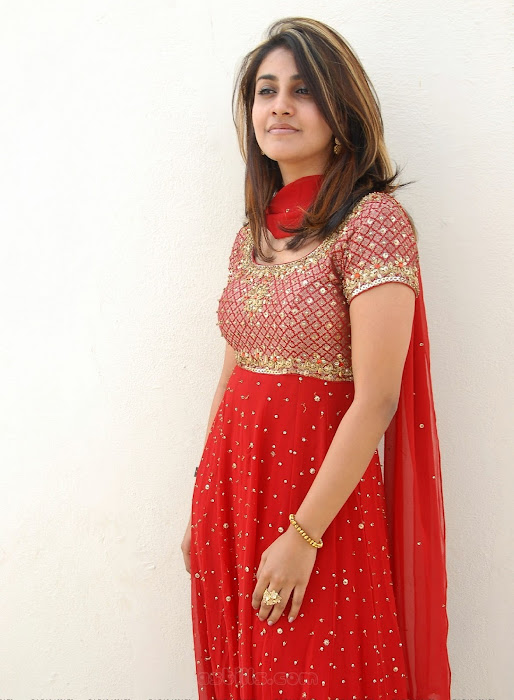 kausha rach in red dress hot images
