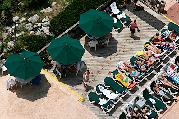 Lindsay waving from the pool