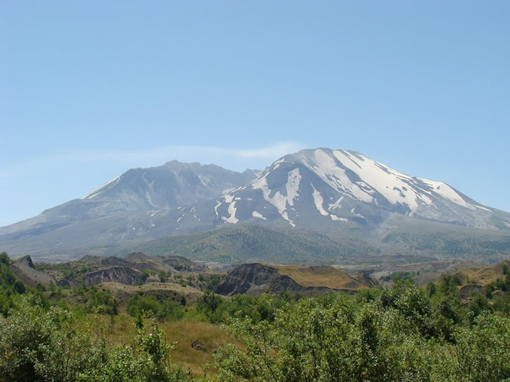 Mt St Helens from the trail