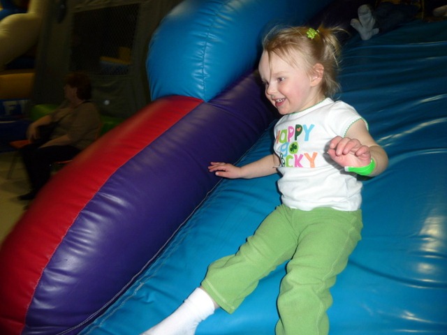 [Uncle Mike, Aunt Christine + Nicole at Bounce Magic (19)[2].jpg]