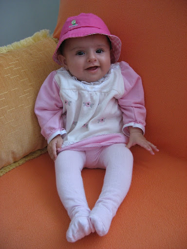 http://lh6.ggpht.com/_Hjkac1ftqjA/Sp8uFoBsJFI/AAAAAAAAYew/AZcQ0fISTrQ/Bebek%20Zekiye%20AYAZ%202.9.2009%20www.surgucum.com.JPG