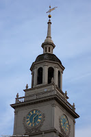 6:08pm: The tower and the clock on Independance Hall. Someone seems to have forgotten the time change, however, because it was really 5:08pm when this photo was taken! (1/3200 sec @ f/1.8; 50mm) Copyright 2009, Kerri Shotts