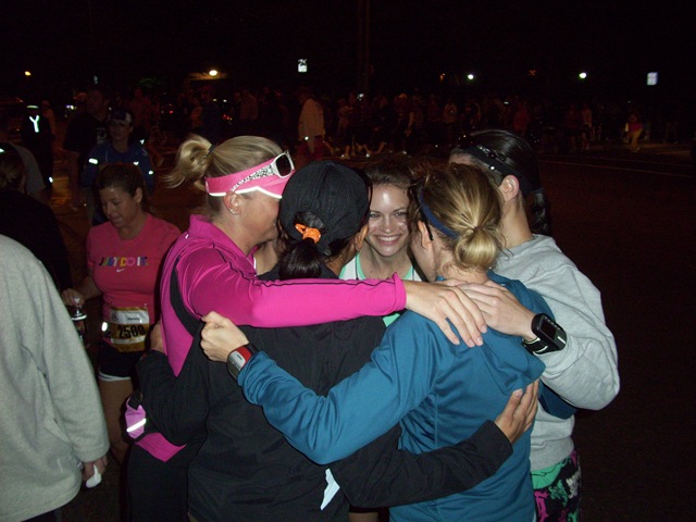 [race Morning group hug[3].jpg]