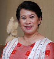 SQ Vaganza, Rani Pudjiastuti - Ass. Manajer Operasional