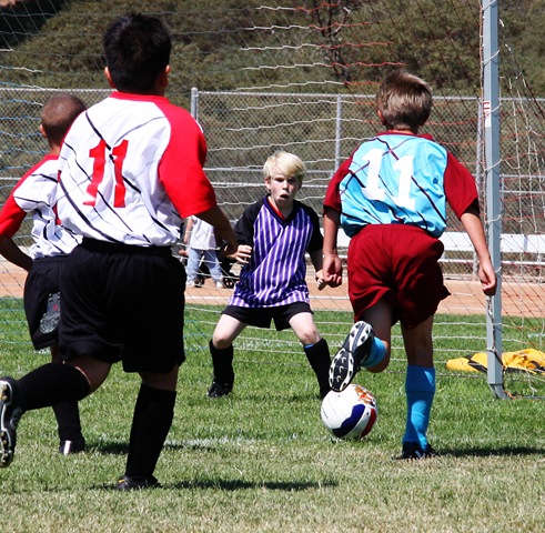 [soccer 5[5].jpg]