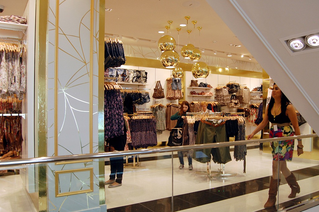 [Forever 21 Wien Mariahilferstraße4[6].jpg]