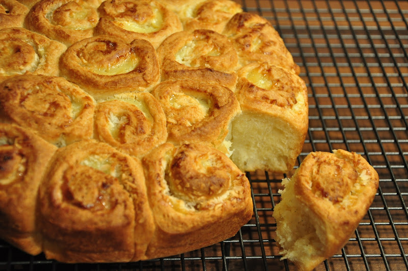 Vanilla Yeast Swirls