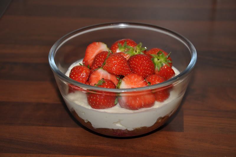 Strawberry Trifle Strawberries and Cream Trifle