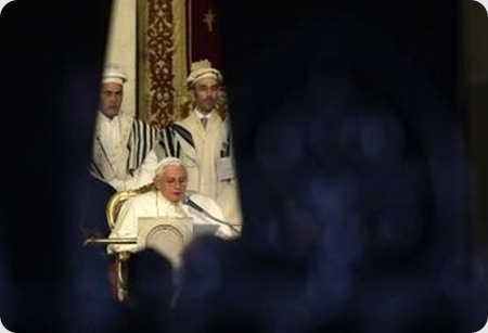 El Papa Benedicto XVI en la Sinagoga de Roma