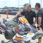 Mike Jones, 2008 Supernats S4 winner, listens to Brandt Lucido's rear axle setup strategy.