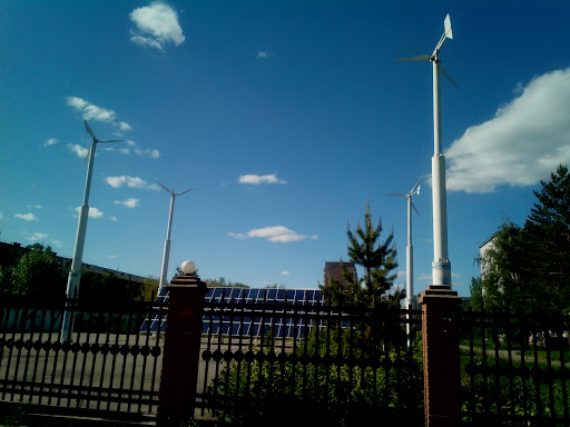 Ветряки и солнечная панель