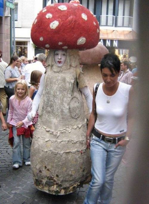 funny_cosplay_35.jpg