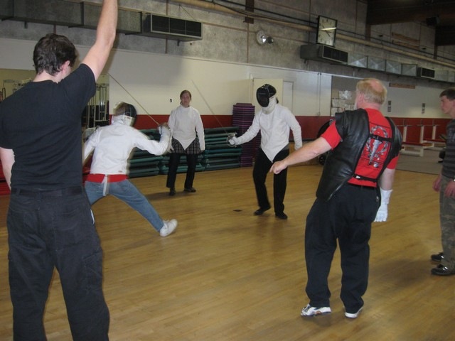 [fencing 05[2].jpg]