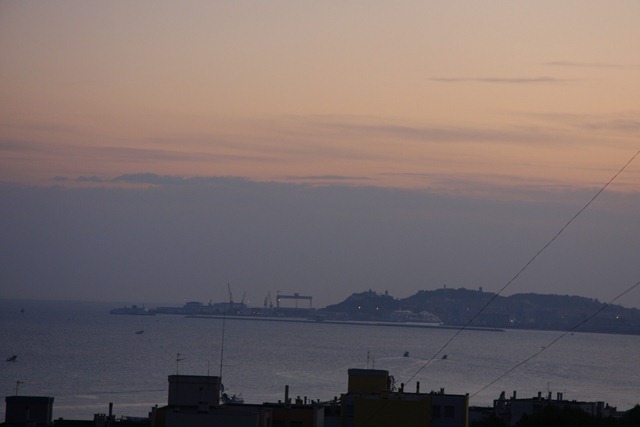 [spillone e torta di pere-6[3].jpg]