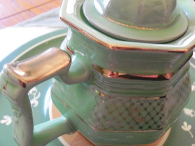 [green teapot tea 007[2].jpg]