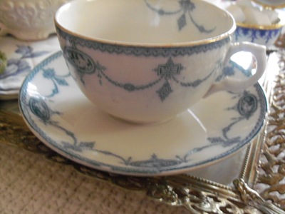 [Antique blue teacup 006[2].jpg]