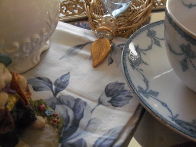 [Antique blue teacup 016[2].jpg]