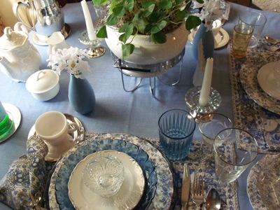[Blue chintz table with food 021[2].jpg]