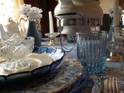 [Blue chintz table with food 020[2].jpg]