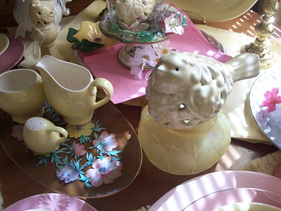 [pinkandyellowtable0252.jpg]